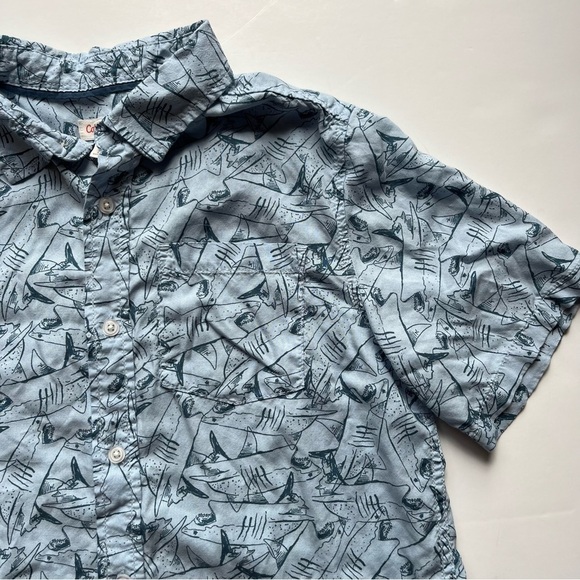 Cat & Jack Boys Challis Shark Print Short Sleeve Button Up - Picture 5 of 5